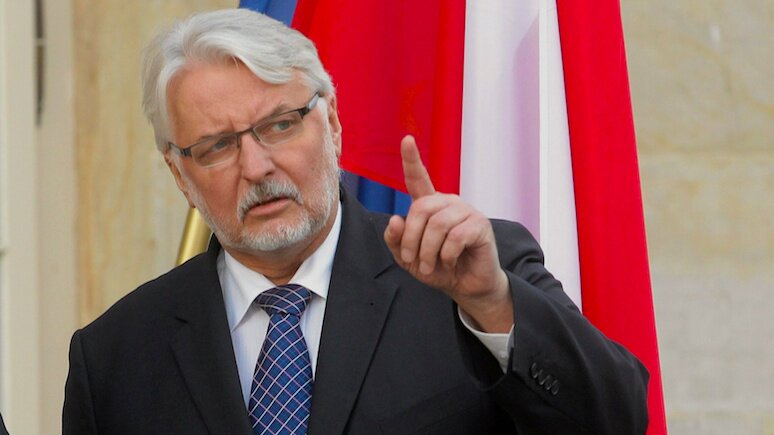 "Поляки завидуют Венгрии и боятся Россию", - министр иностранных дел Польши Ващиковский
