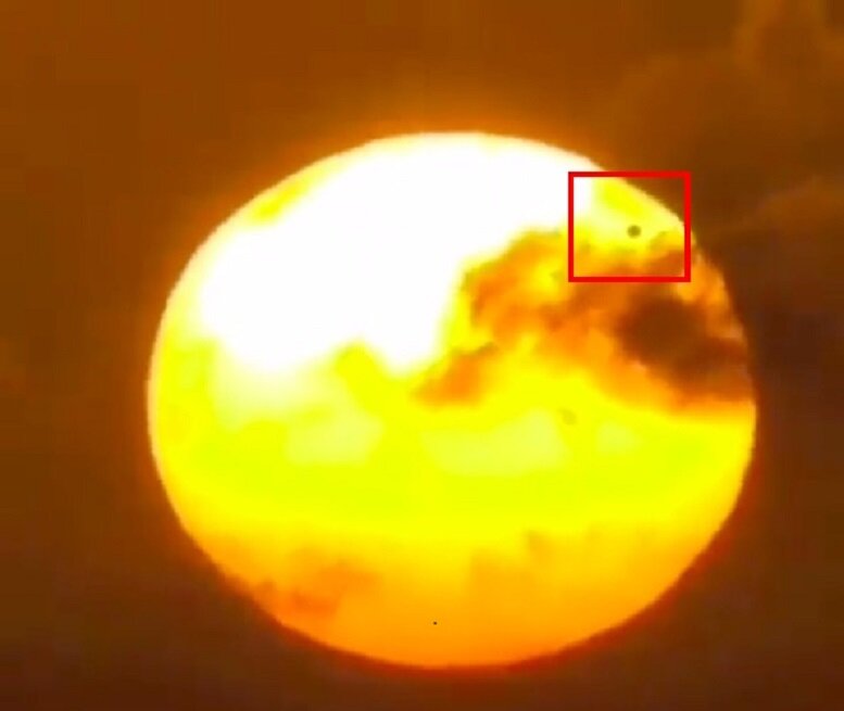Венера, сменив траекторию полета, врезалась в Солнце 