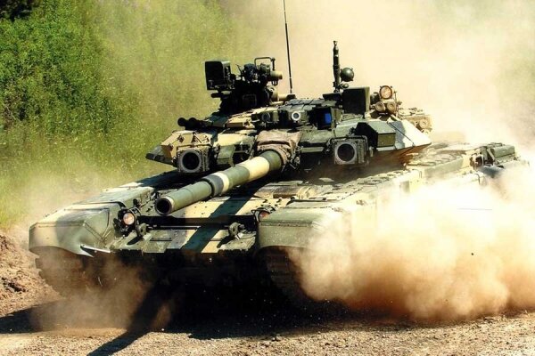 Украинский танк Т-84 сразится в бою с российским Т-90С 