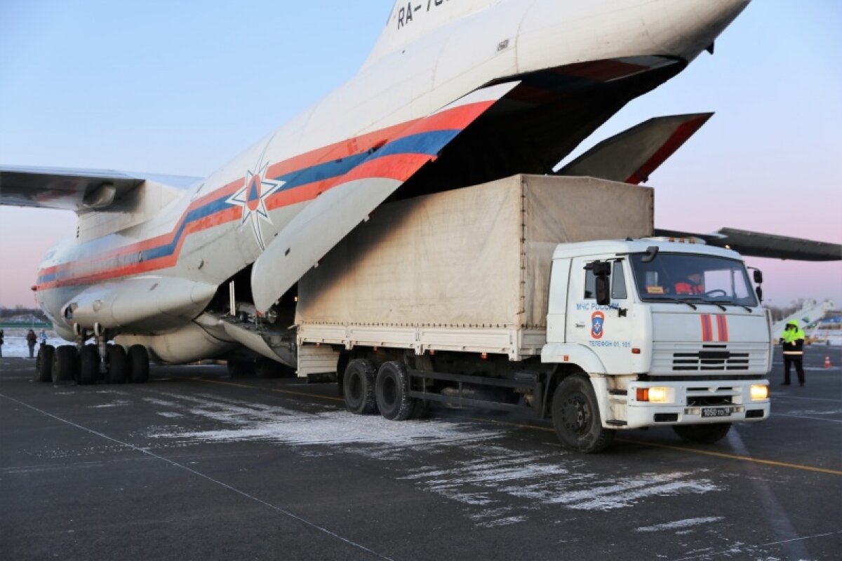 Российский Ан-124-100 с гумпомощью вошел в воздушное пространство США