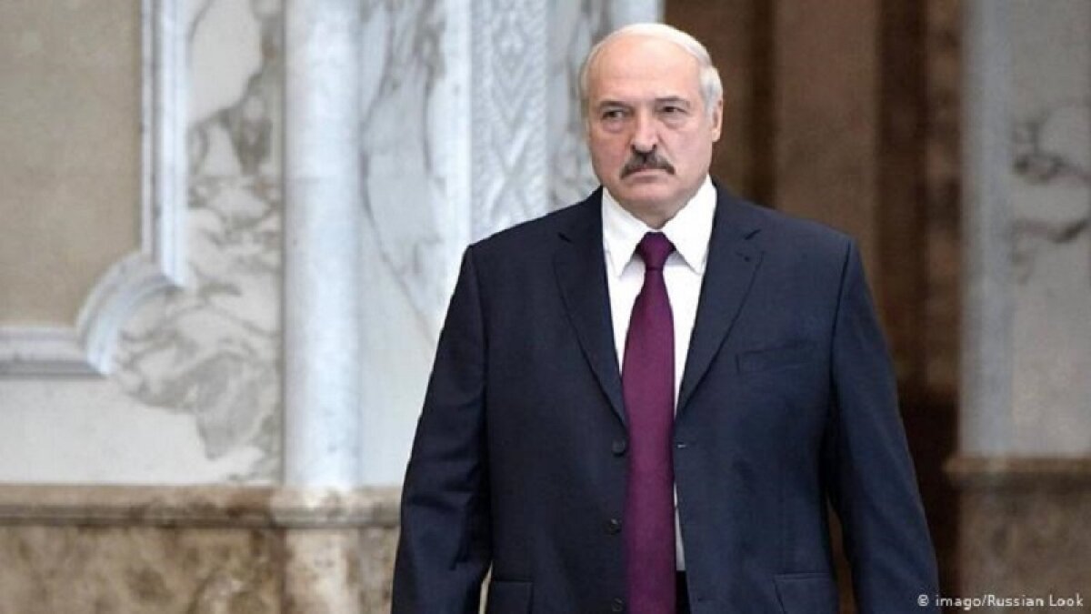 Лукашенко заявил, что правительство слагает полномочия: "Мы задолго народу сказали"