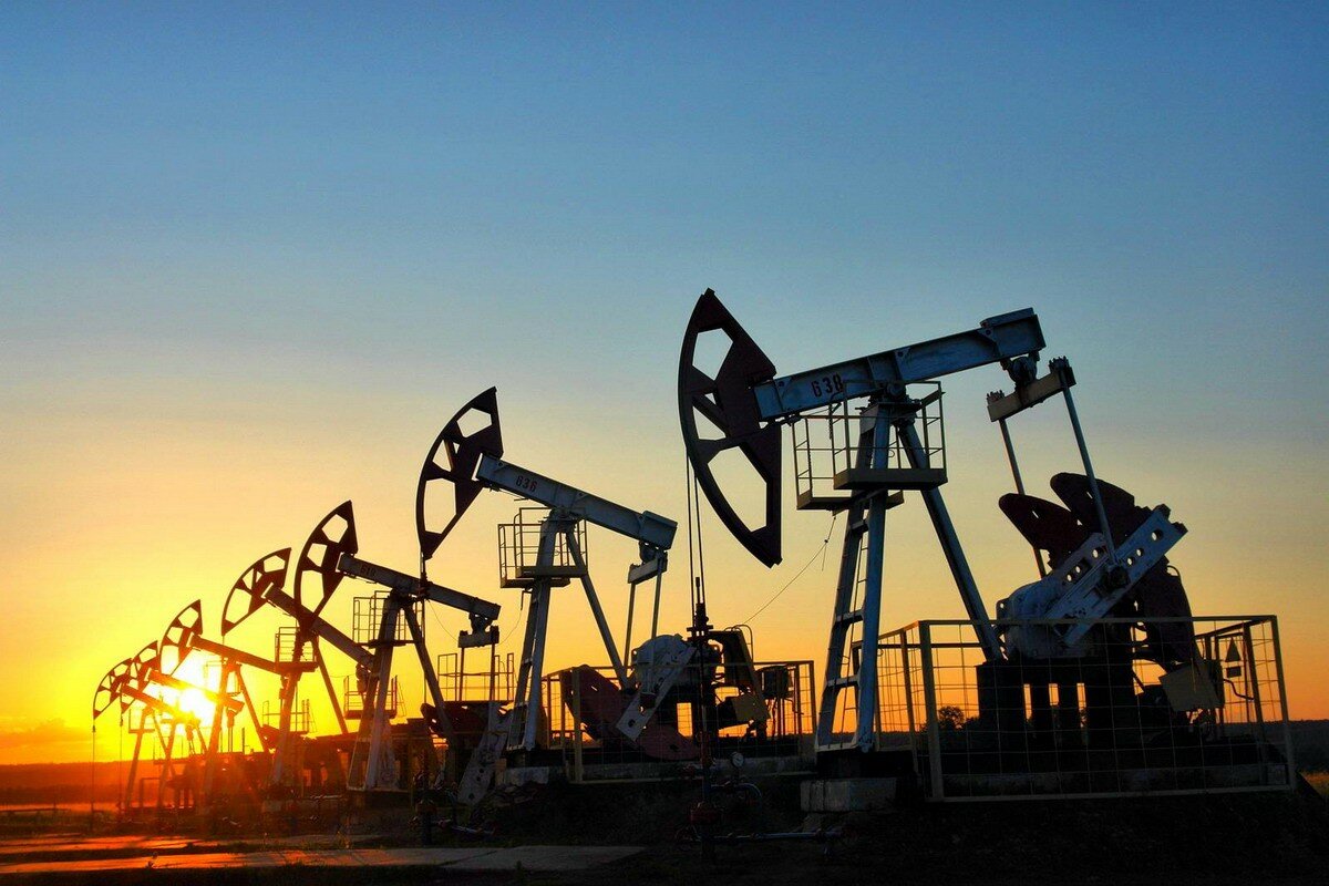 Цена нефти Brent резко обвалилась из-за разногласий в ОПЕК+