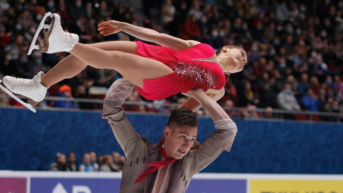 Мишина и Галлямов с двумя мировыми рекордами стали чемпионами Европы: Россия выиграла все медали