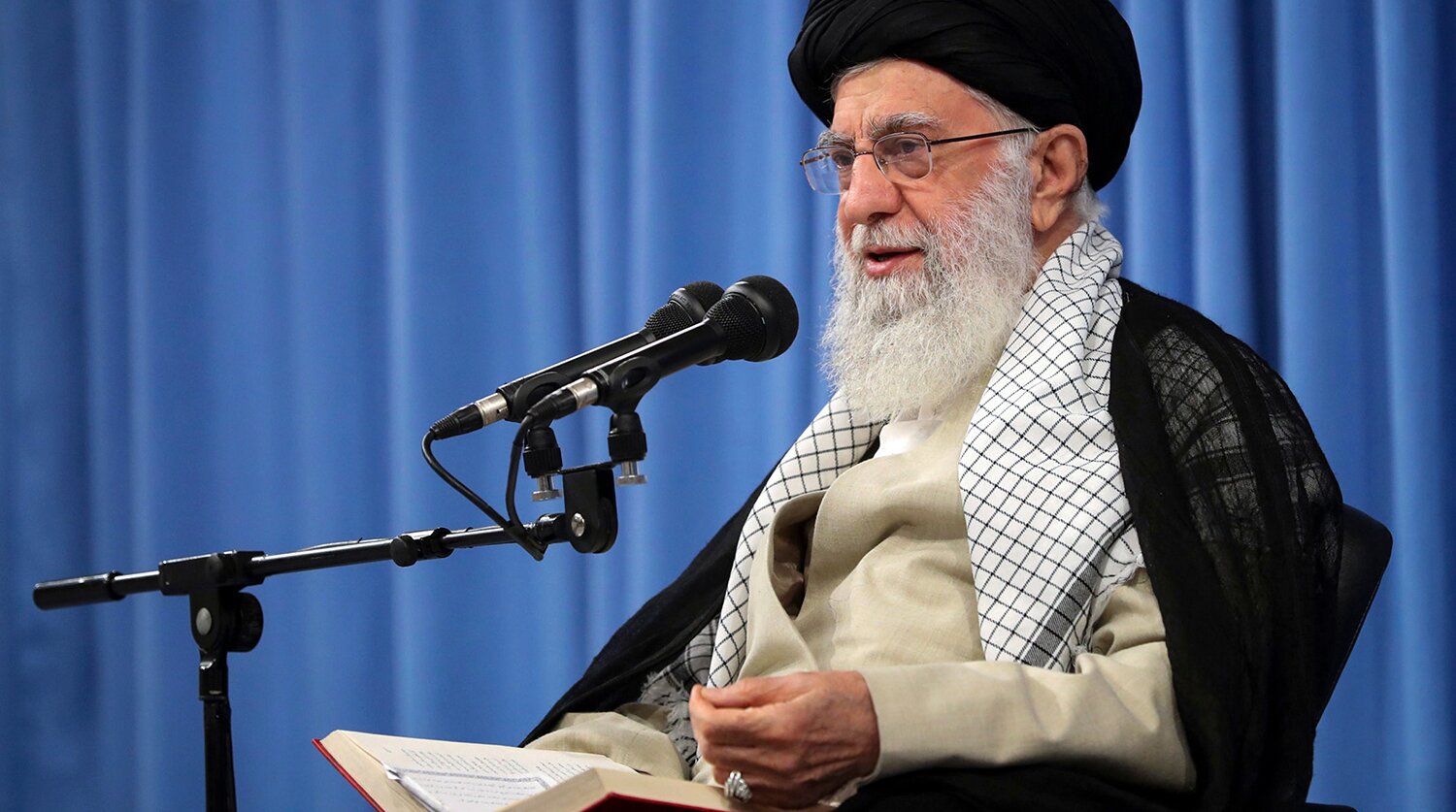 Хаменеи: "Иран нанес удар по имиджу США как сверхдержавы"