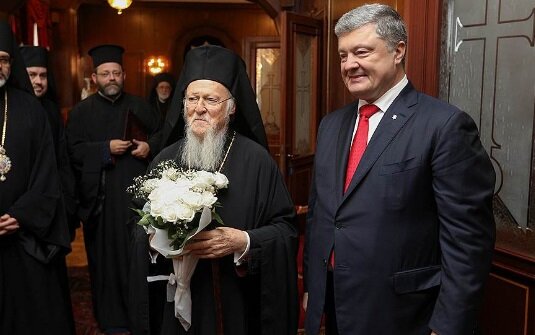 Порошенко и Вселенский патриарх подписали соглашение о создании Украинской церкви