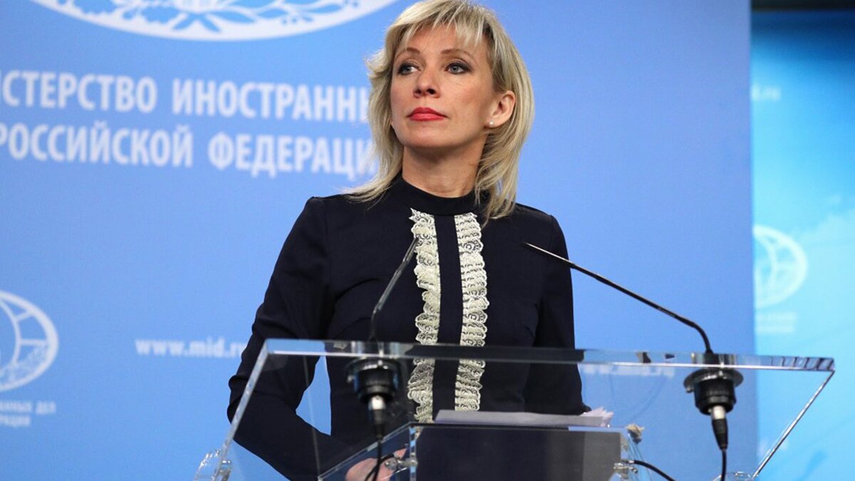 Захарова отреагировала на заявление Зеленского о "планах" России по переделу мира