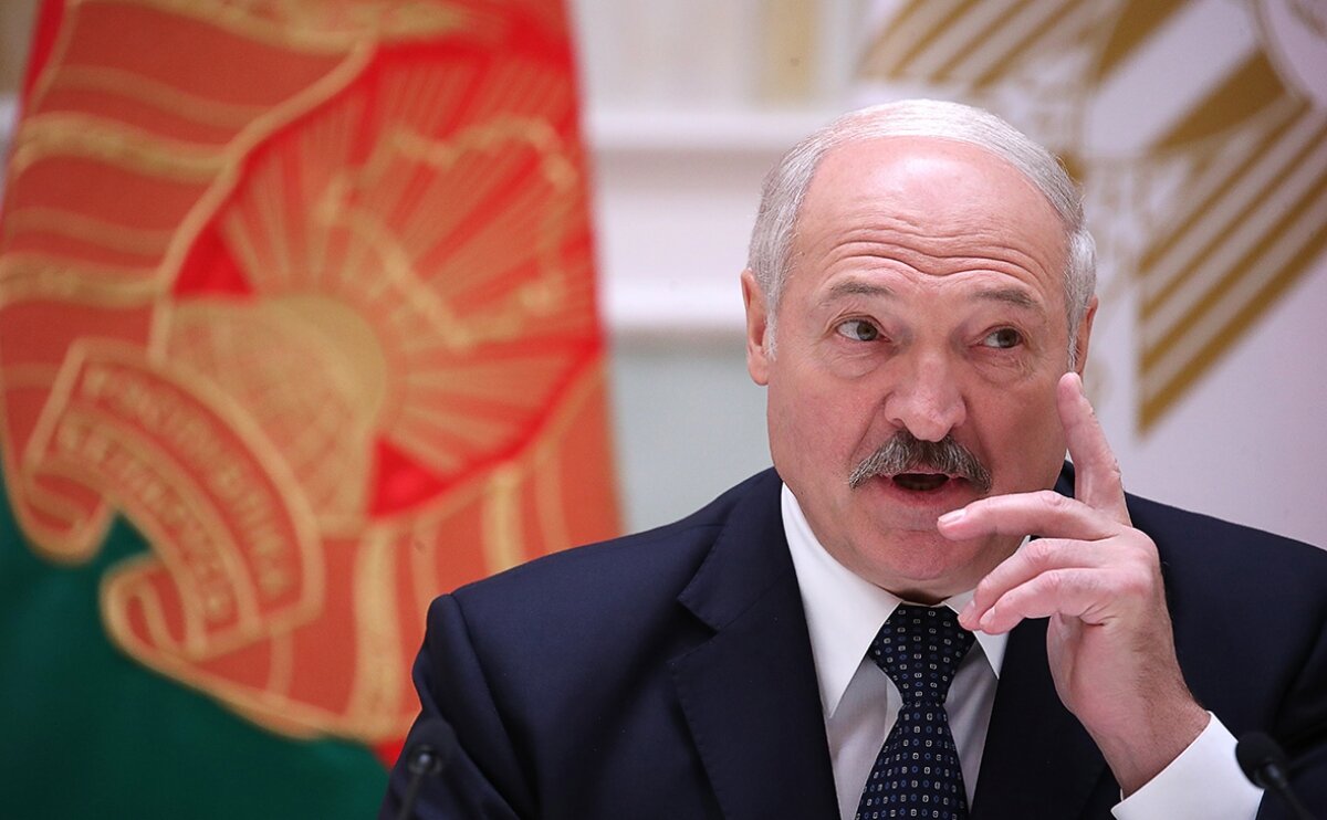 ​Лукашенко о давлении Запада на Белоруссию: "Мы на колени не рухнем"