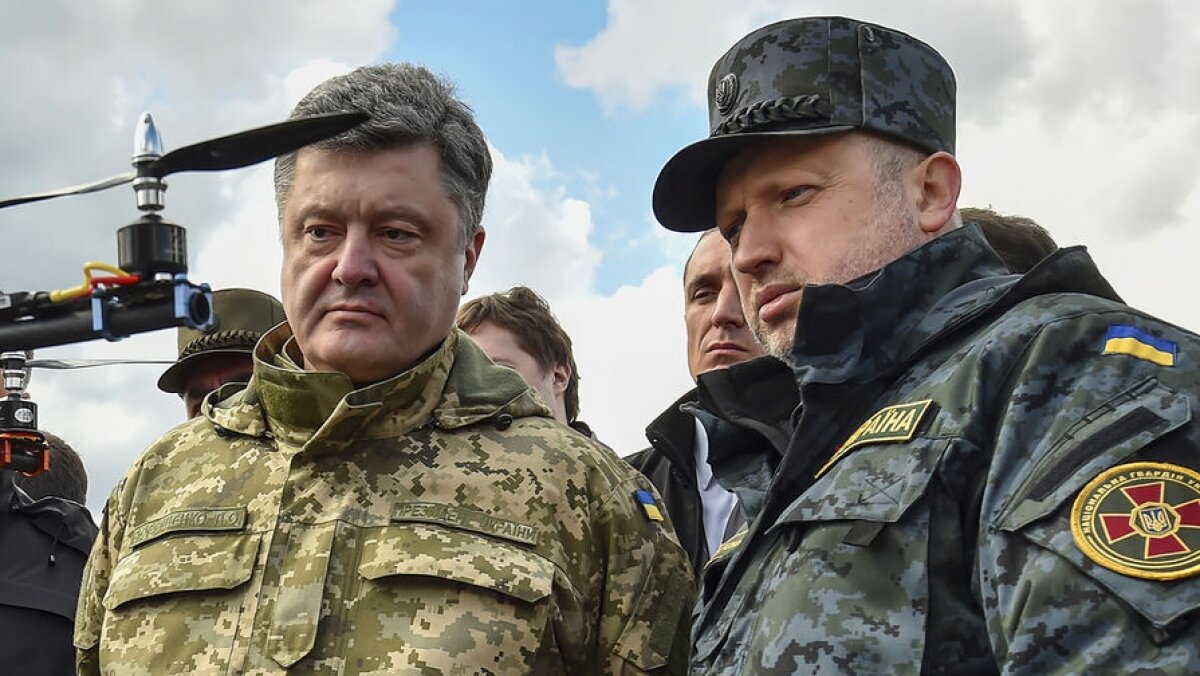 Порошенко и Турчинов собирают тысячи резервистов для войны в Донбассе 