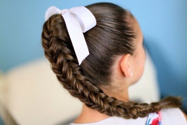 В Волгодонске разъяренная преподаватель набросилась на девятиклассницу и обрезала ей волосы