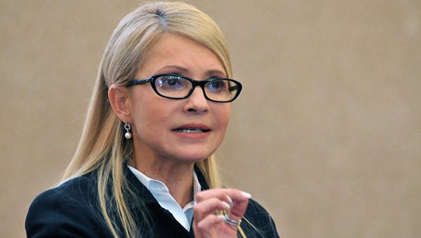 Приезд Тимошенко в Черновцы спровоцировал массовое побоище - кадры