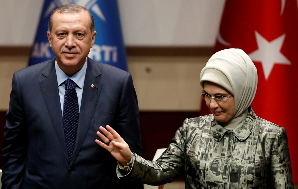 У Эрдогана и его жены подтвердился "Омикрон"