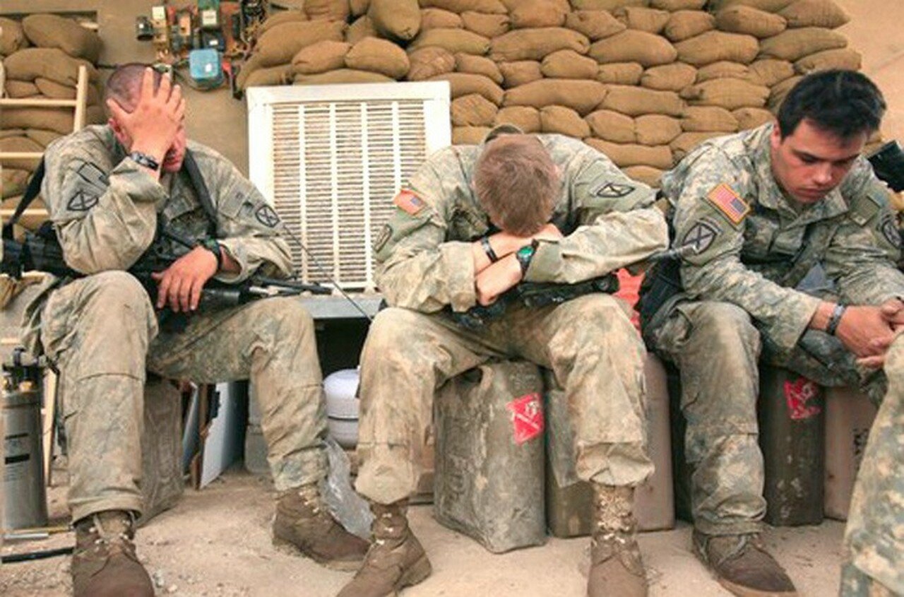 Пьяные американские солдаты