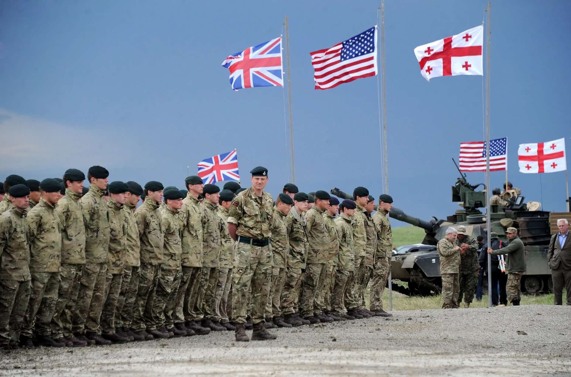 ​В МИД назвали настоящую цель крупнейших военных учений НАТО Defender Europe