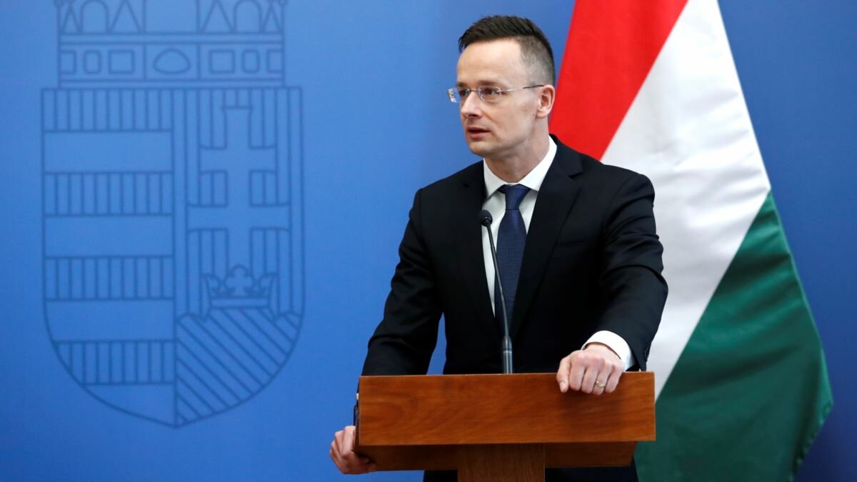 ​Венгрия сообщила НАТО о ситуации на Украине с обысками и СБУ, сделав предупреждение Альянсу