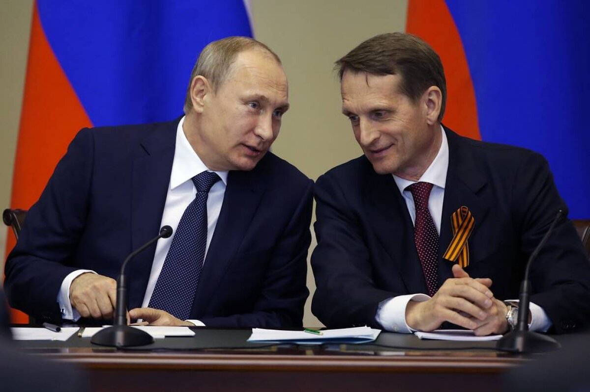 Нарышкин заявил, что поддерживает вхождение ДНР и ЛНР в состав РФ, заставив Путина поправить его