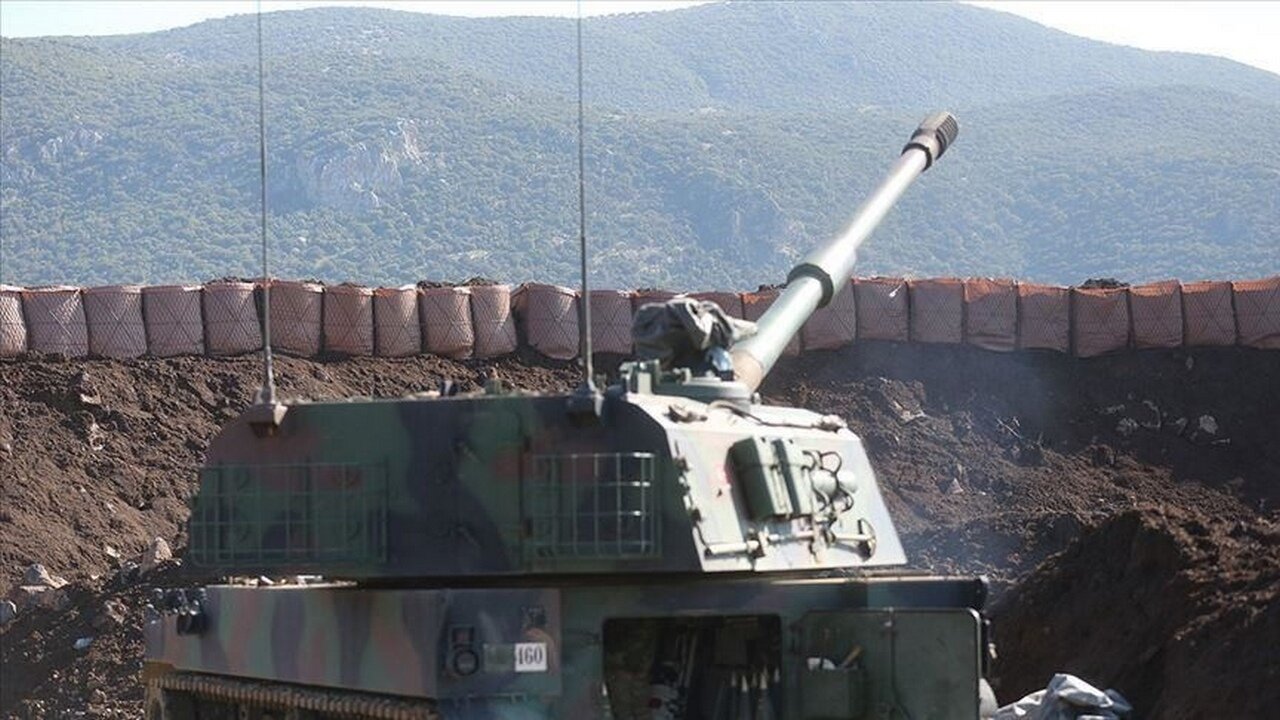 Разбитые танки, БТР и ракетные установки: Турция выложила видео операции "Весенний щит"