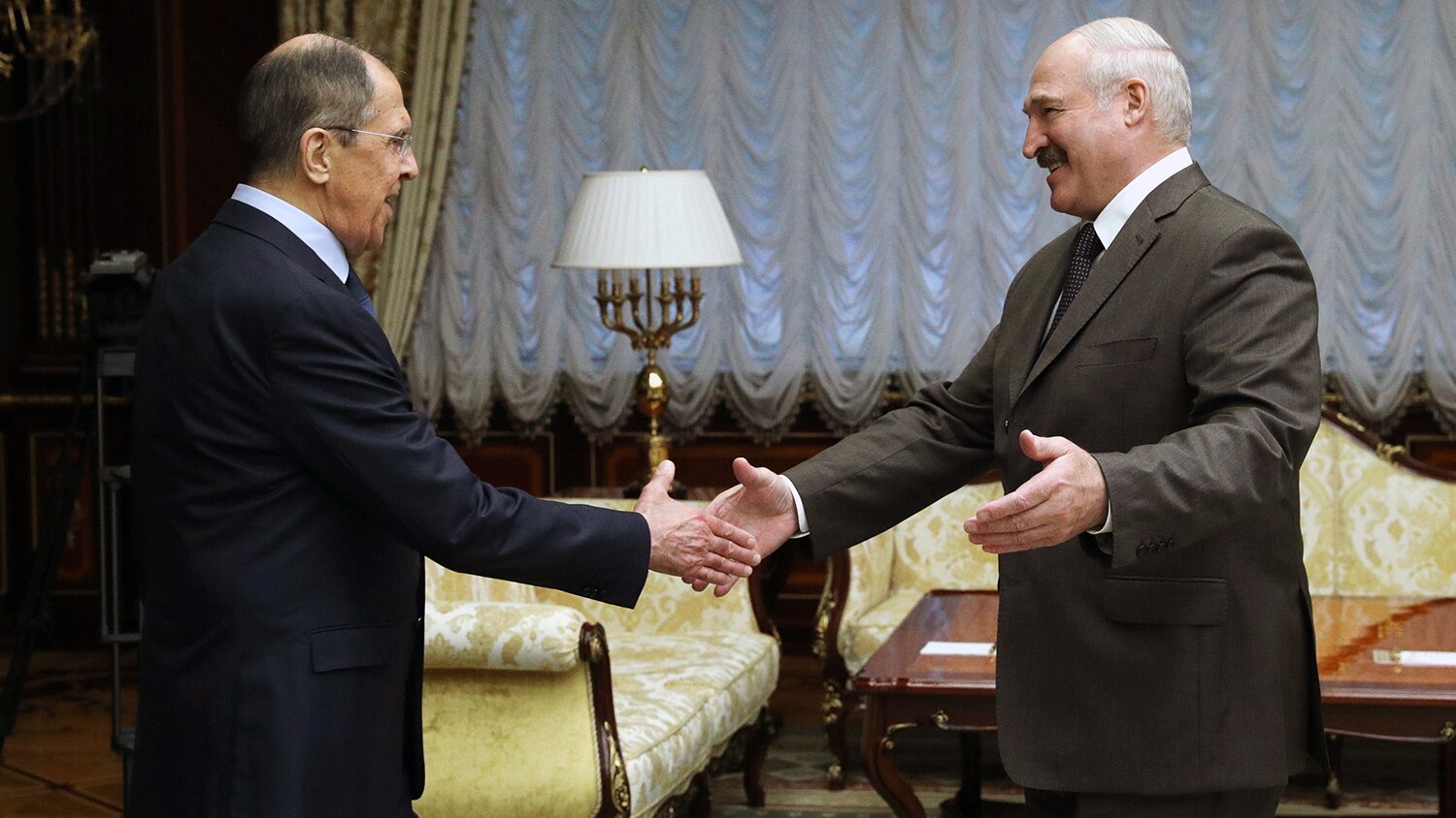 ​Лукашенко встретился с Лавровым: "Нам никуда не деться друг от друга"