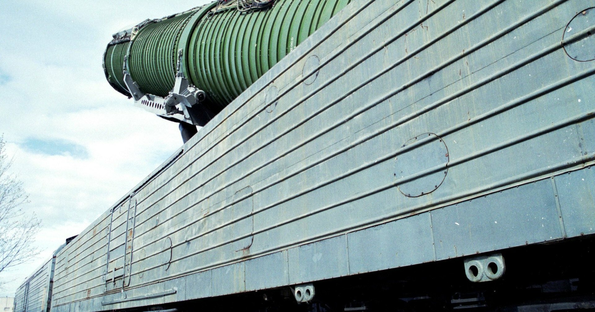 Российский атомный поезд "Баргузин" даст по рукам США 