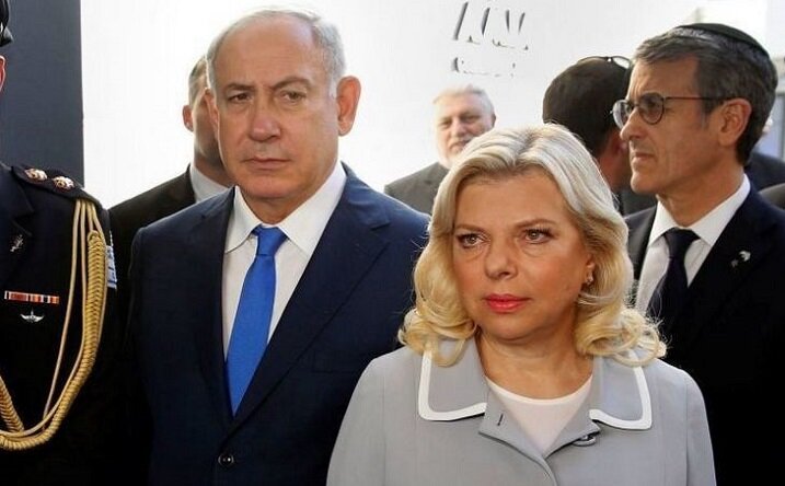 У Зеленского вступились за жену Нетаньяху, после приветствия выбросившую хлеб прямо у трапа самолета