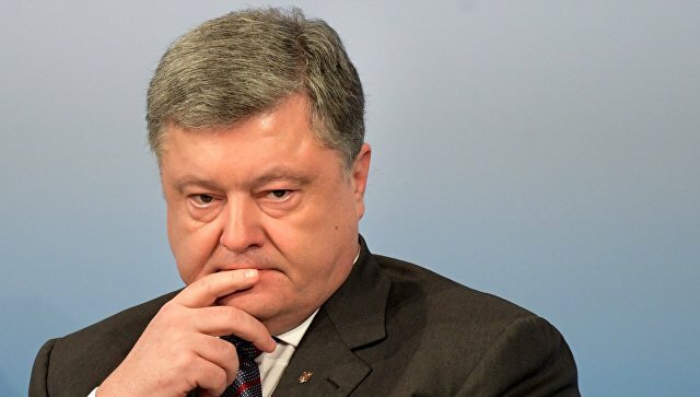 “Предал свой народ, предал свою страну и узурпировал власть”, – украинские депутаты потребовали импичмент для Порошенко