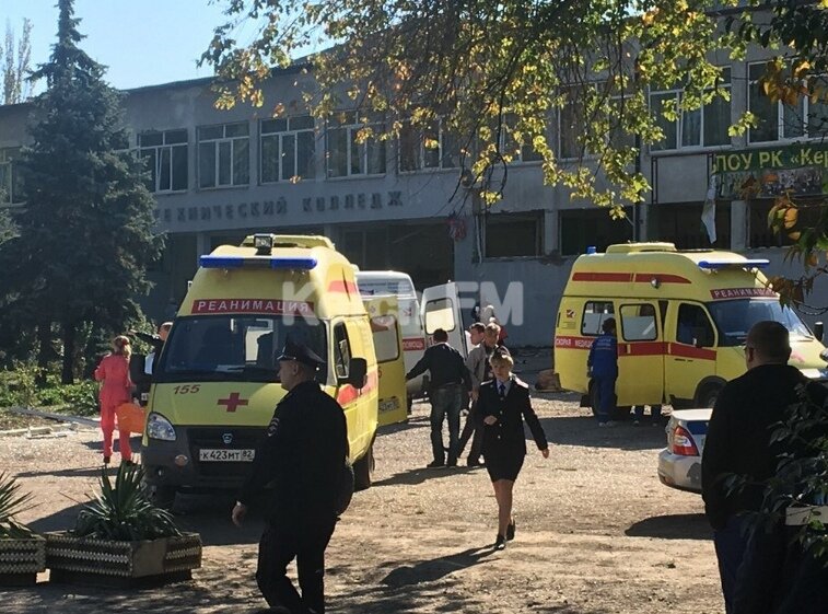 Нападавших в масках было очень много: СМИ узнали леденящие душу подробности взрыва в Керчи