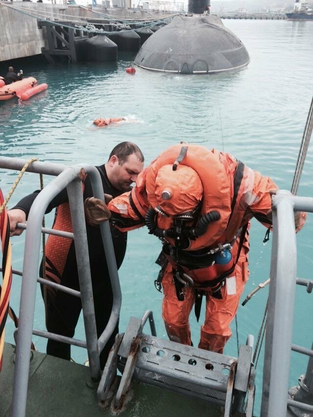 ВМФ успешно испытал уникальное спасательное снаряжение подводника