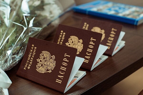 СМИ раскрыли процедуру выдачи российских паспортов жителям самопровозглашенных ДНР и ЛНР