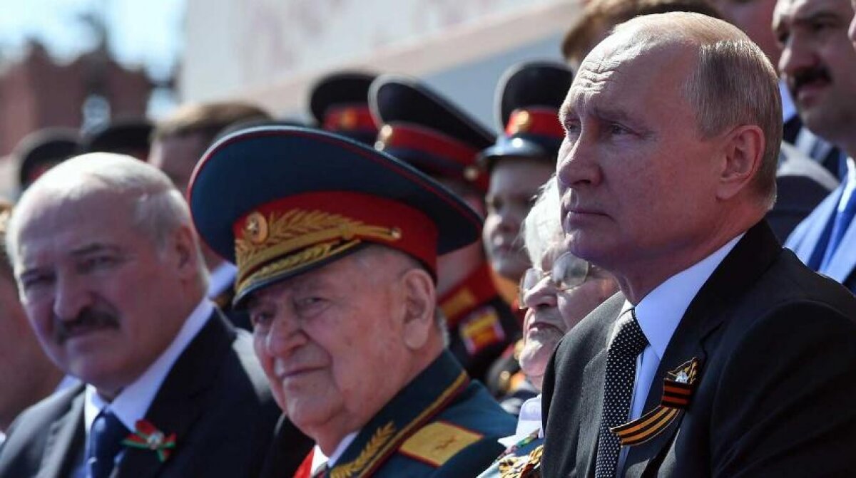 Лукашенко хочет поговорить с Путиным: после Парада Победы президента беспокоят выборы
