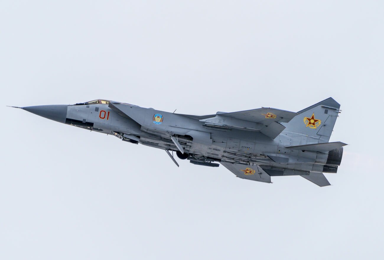 "Крыло горит, что ли", - крушение МиГ-31 в Казахстане попало на видео 