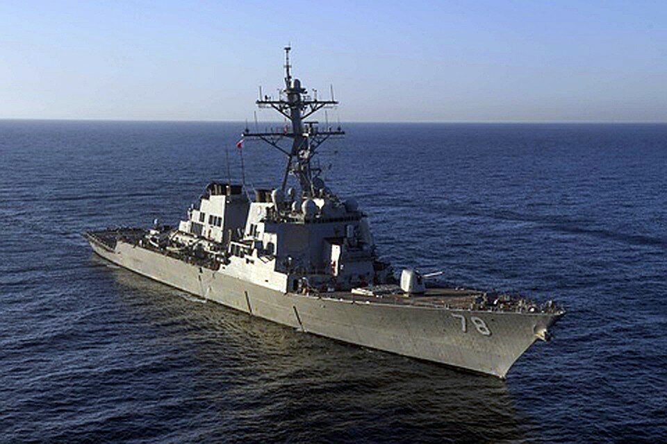 ​Эсминец США следовал под контролем Тихоокеанского флота – в Минобороны сделали важное уточнение