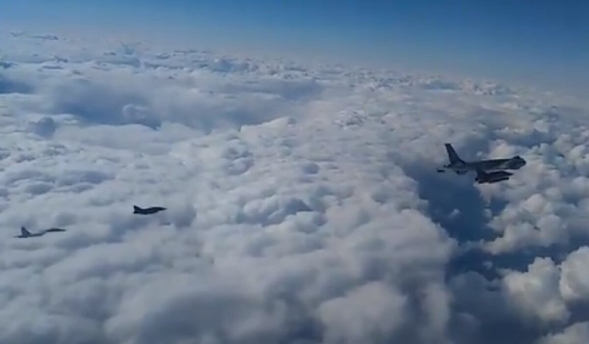 "Противостояние" российских "Су-27" и французских "Миражей" попало на видео 