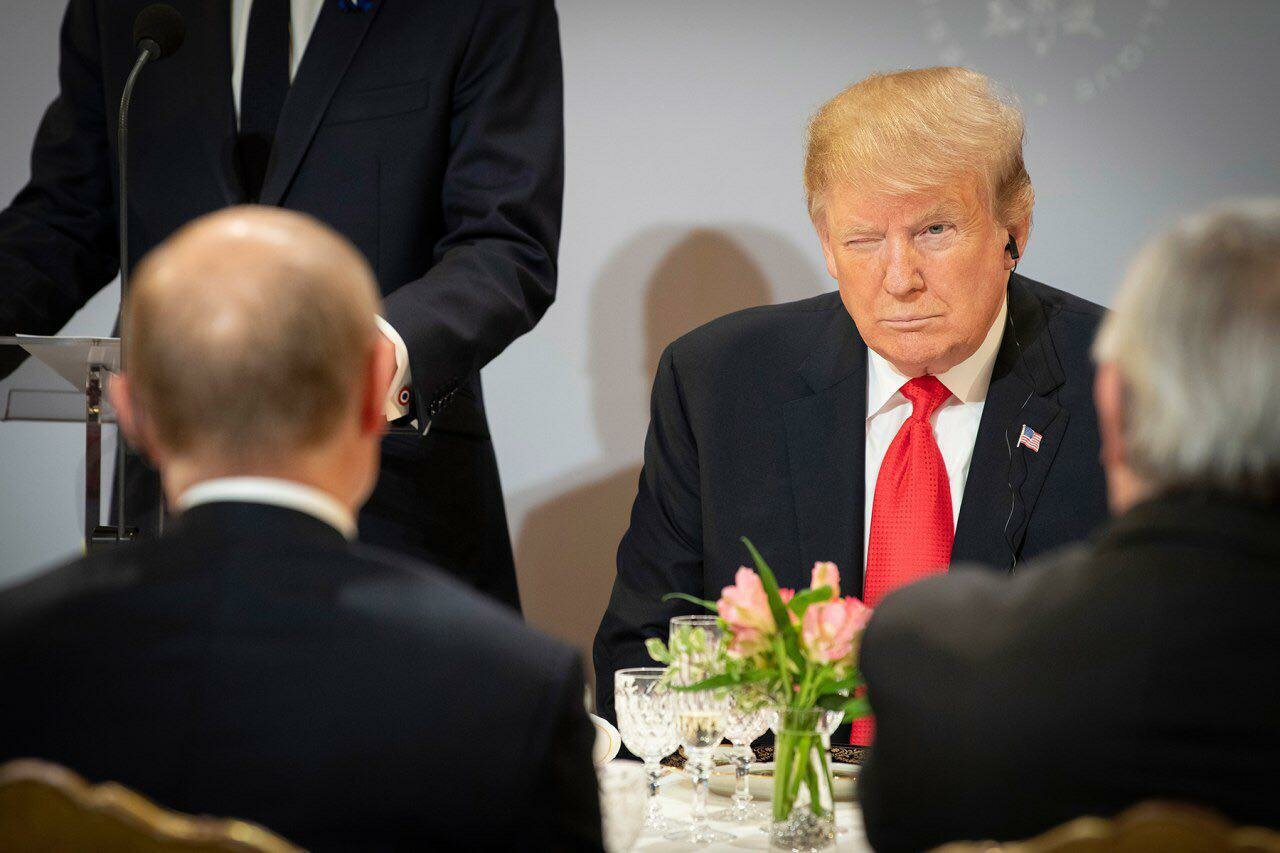 ​В Белом доме дали оценку разговору Трампа с Путиным за ланчем в Париже