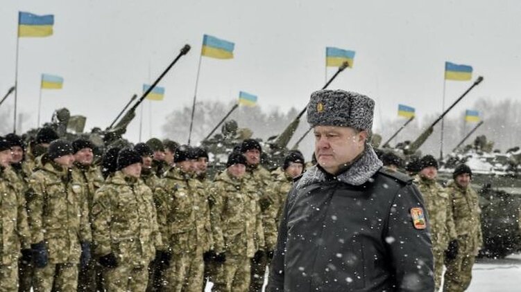 Глава украинского Минобороны назвал истинные причины введения в стране военного положения