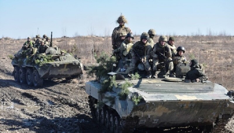 В Донбассе накаляется обстановка: Украина использует перемирие, чтобы нанести сокрушительный удар