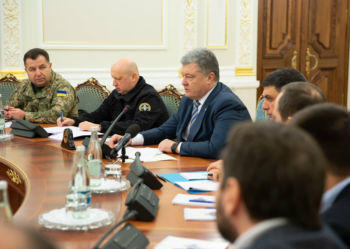 Порошенко выставил ультиматум Кремлю после провокации ВМС Украины в Азовском море
