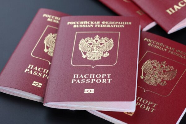Украинские СМИ узнали новые детали "выдачи российских паспортов" в ДНР 