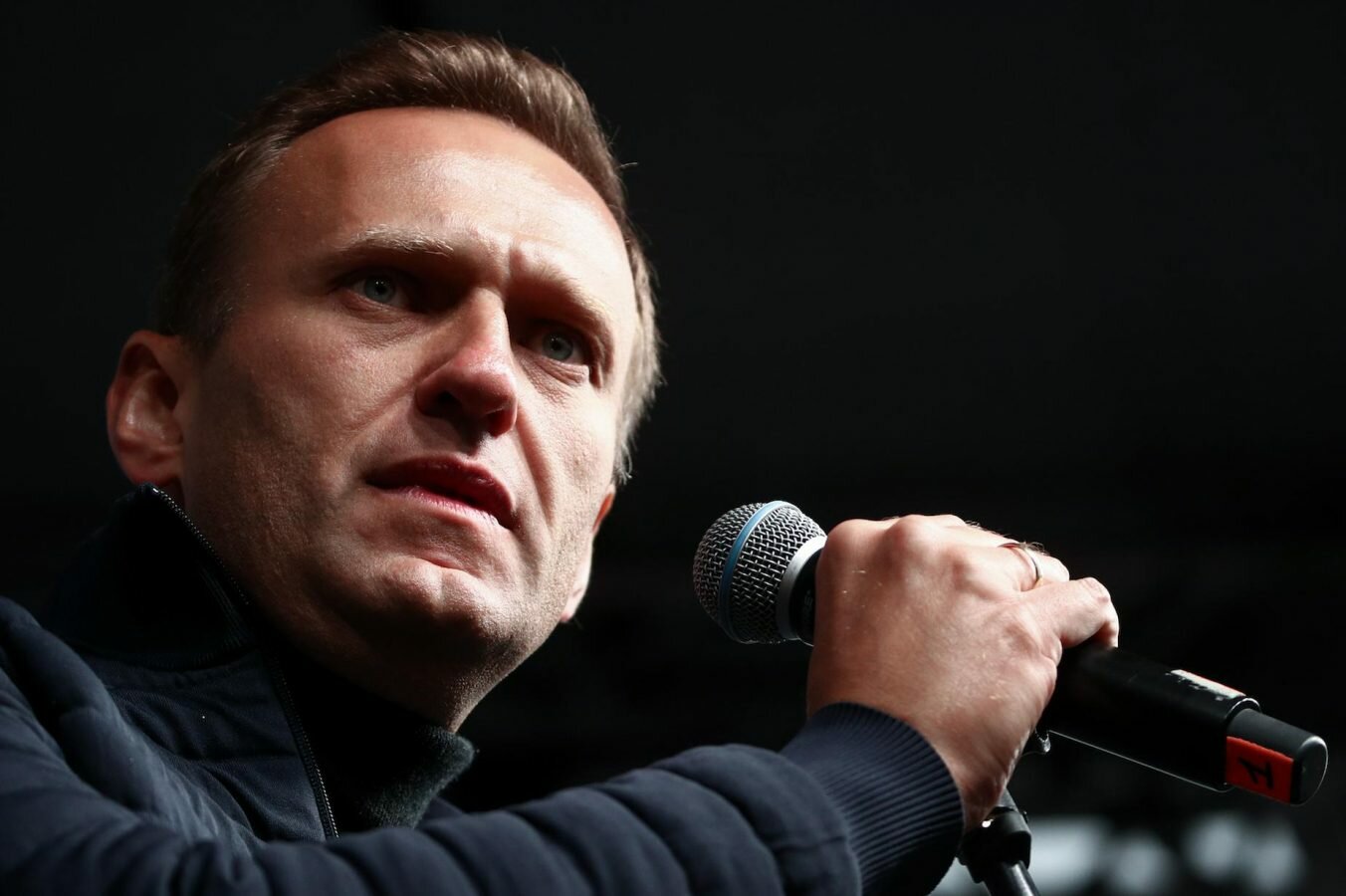 Стало известно, когда Навального вывезут в Германию