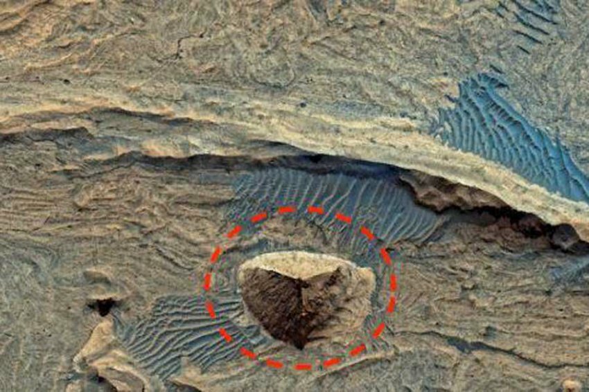 Уникальное открытие на Марсе: уфолог разглядел на планете трехгранную гигантскую пирамиду 
