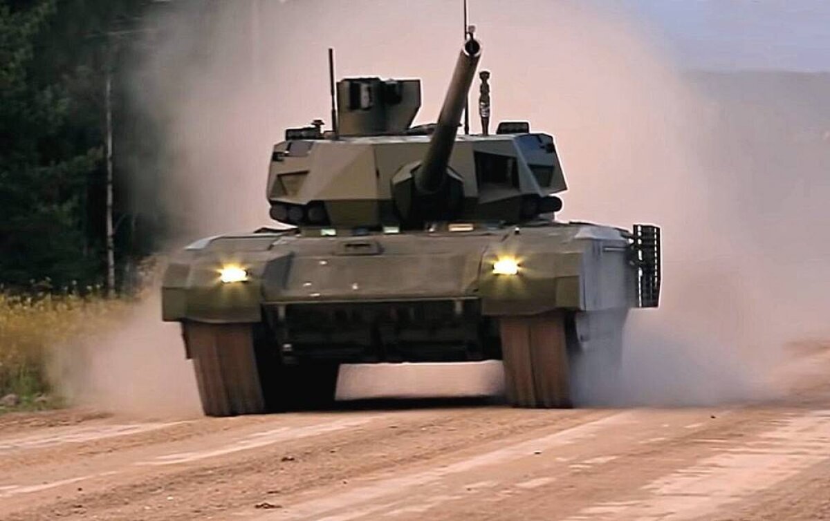Россия впервые покажет миру мощь танка Т-14 "Армата": названа дата