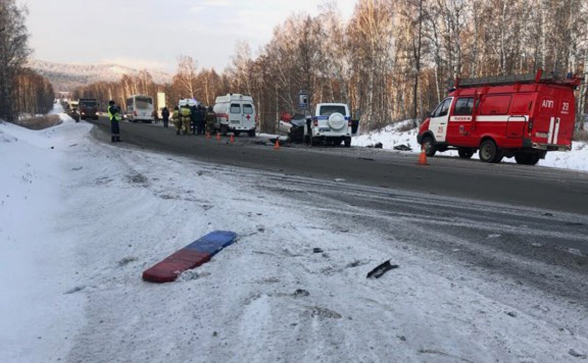 ​Патрульный УАЗ спас детскую хоккейную команду от ДТП: подробности аварии в Челябинской области