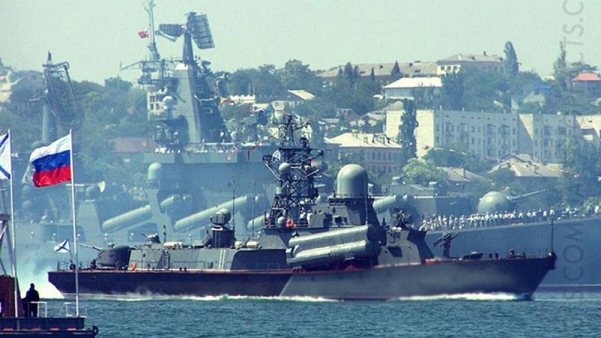 Украинский эксперт пообещал, что Черноморский флот в Крыму "размолотят" за полтора дня
