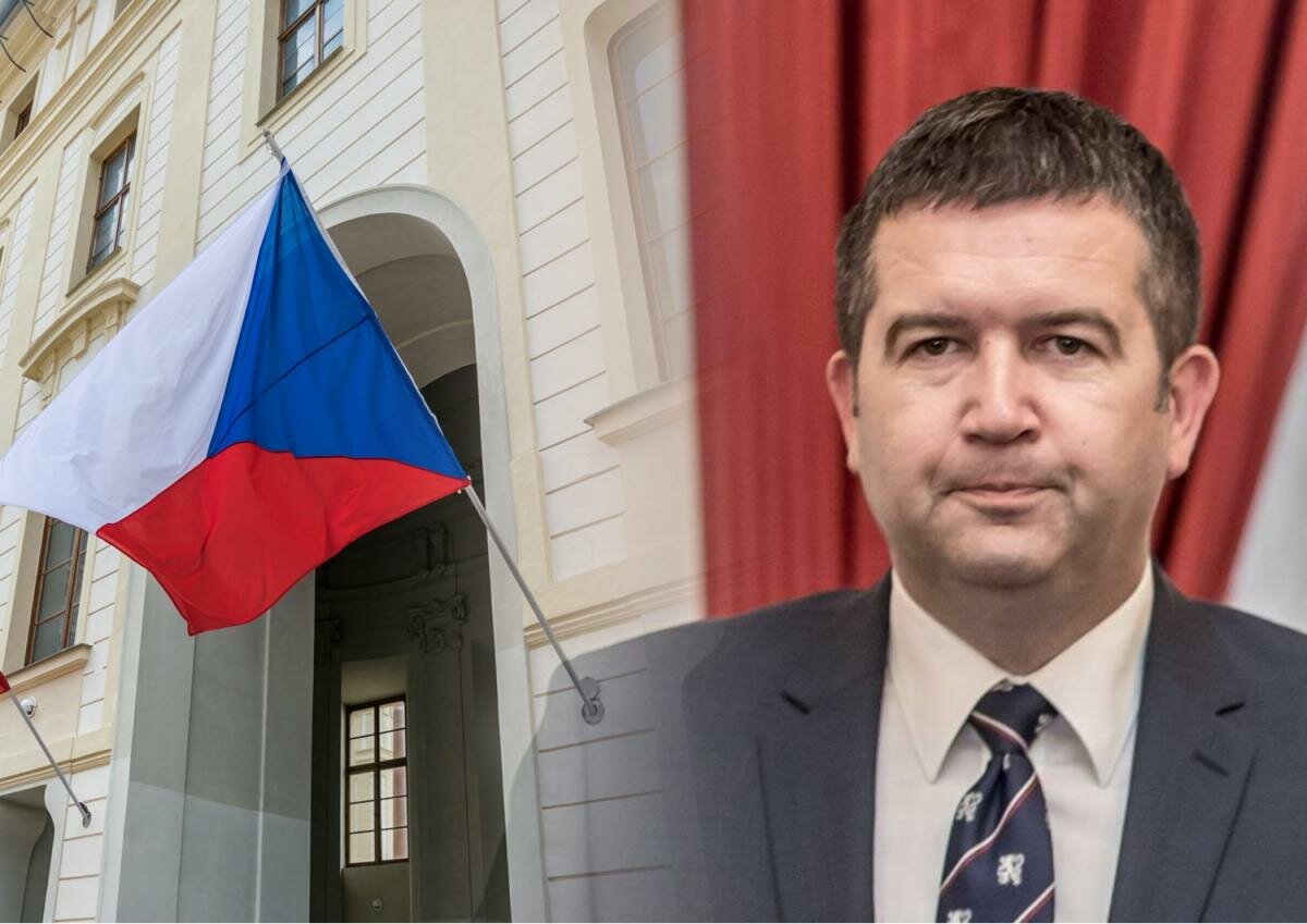 Дипломатический скандал разгорается: Чехия может выслать всех российских дипломатов из страны 