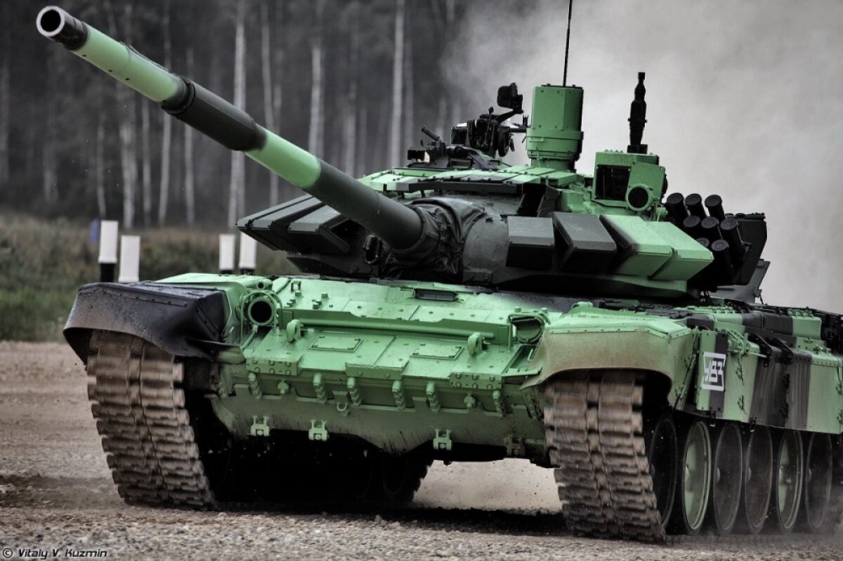 Армия России в Калининграде сжимает танковый "кулак", превосходящий мощь Германии 