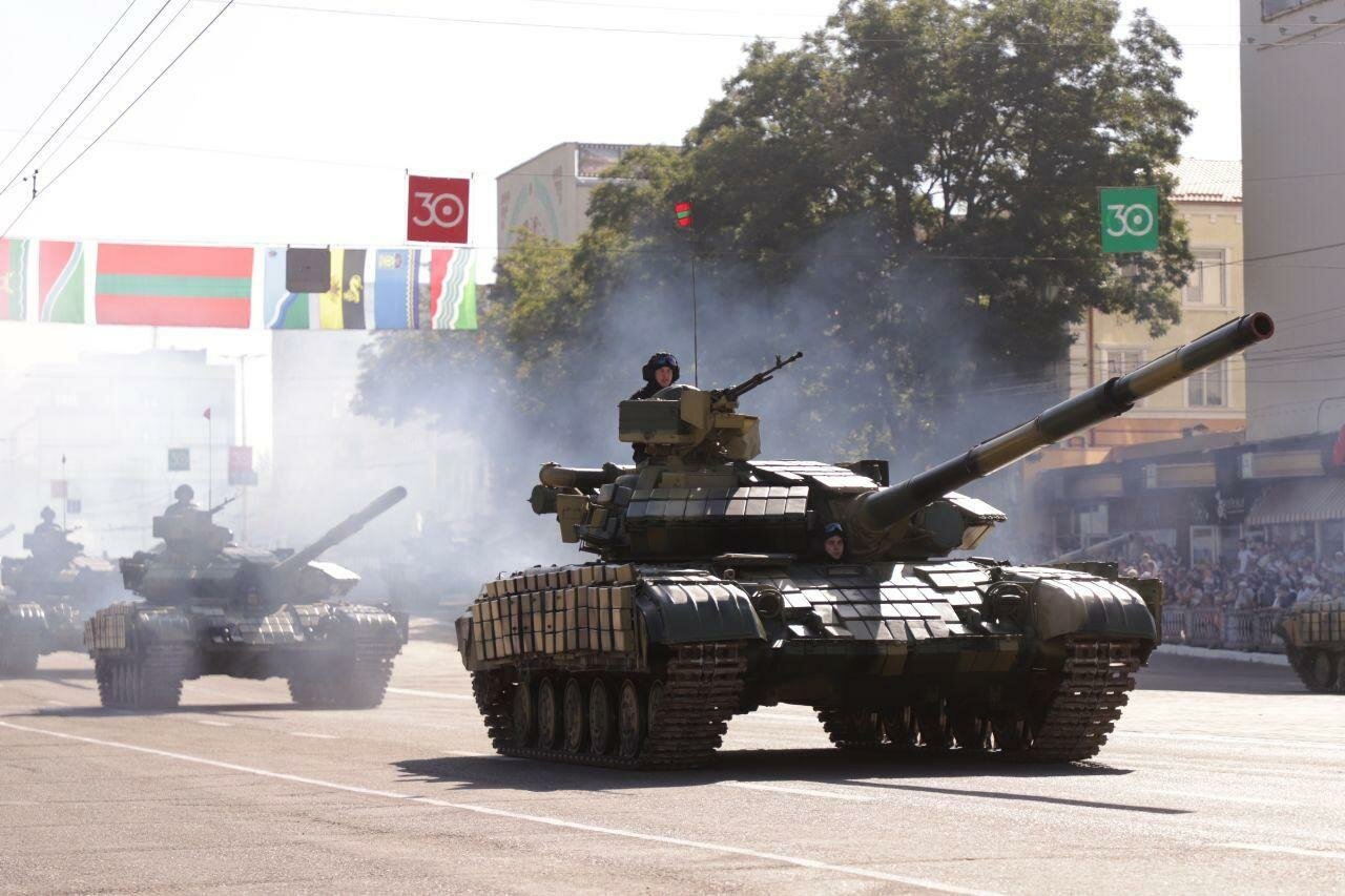 Активизация войск в Приднестровье у границ Украины попала в объективы камер 