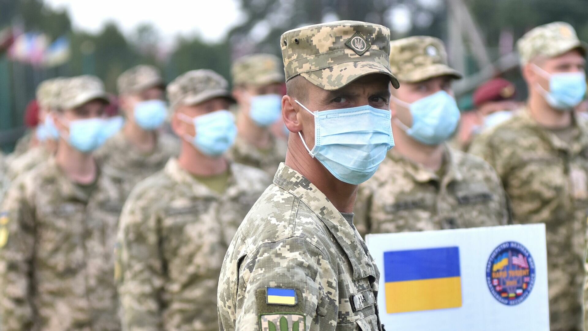 Украина захотела командовать НАТОвскими войсками из штаба Альянса