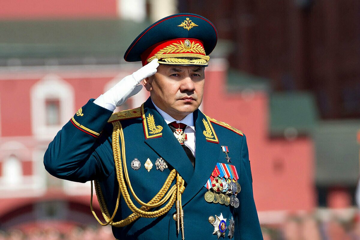Шойгу разъяснил о присвоении ему звания Героя России