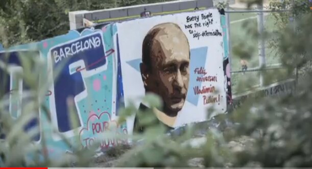 Европа восхищается Путиным: в Париже, Берлине и Барселоне появились яркие граффити к юбилею президента - кадры 