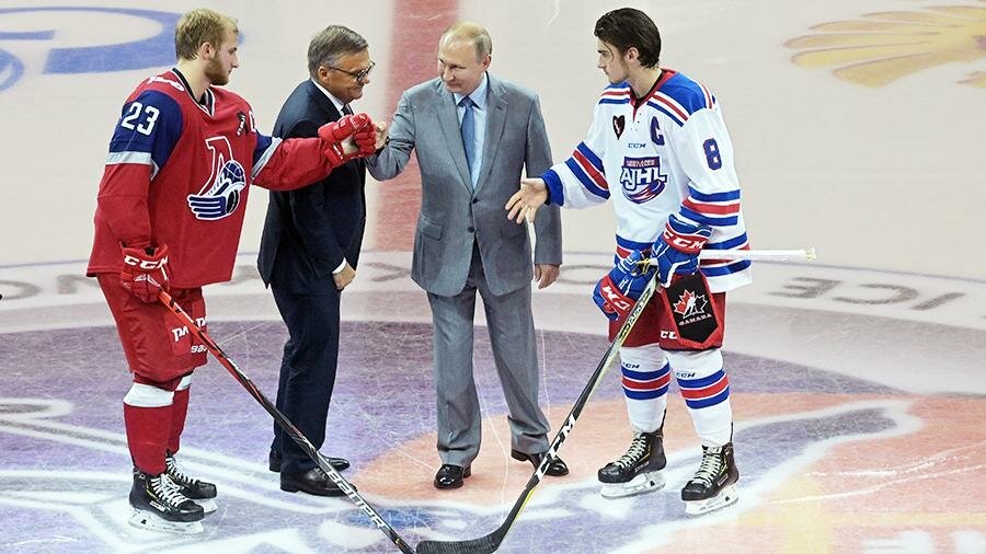 Путин покорил своими словами всех хоккеистов "Локомотива": "Это мы вам должны аплодировать"