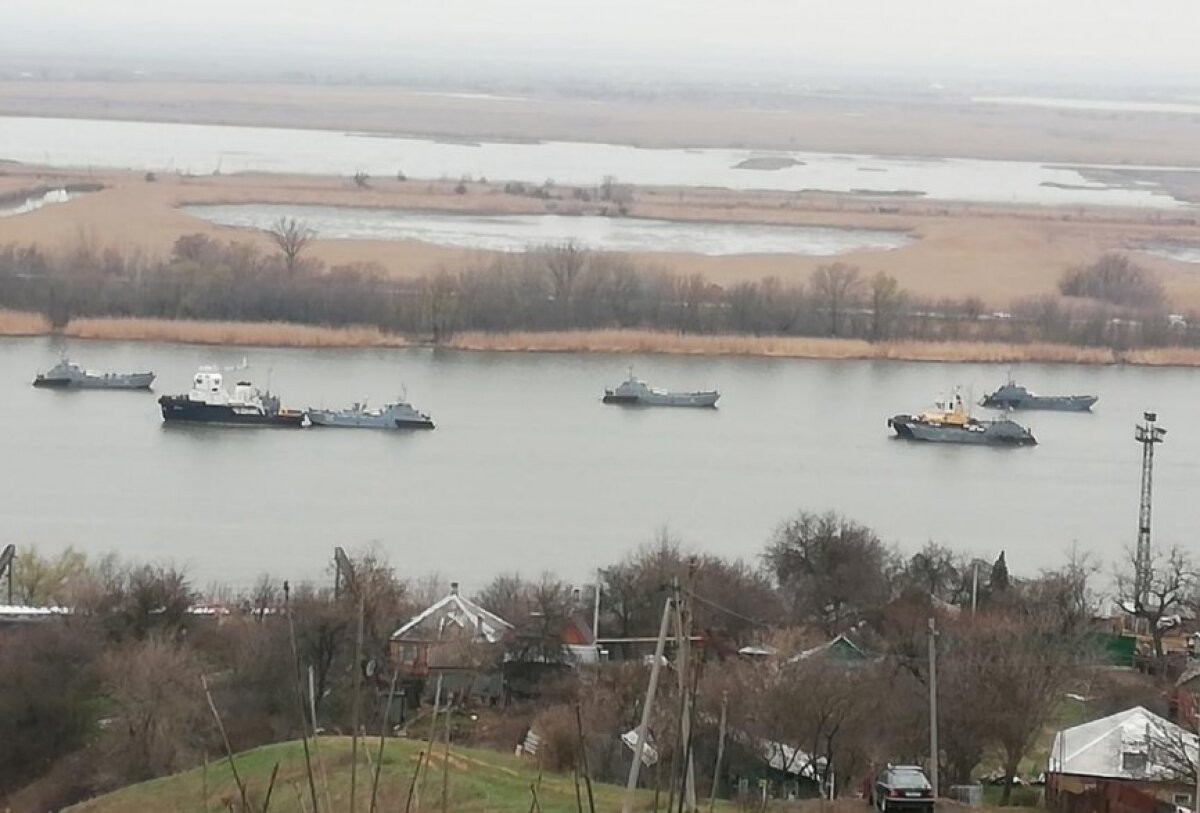 Боевые корабли Каспийской флотилии в Дону попали в объективы камер