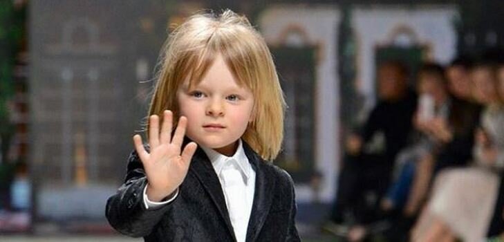 Сын Плющенко и Рудковской попал в пятерку самых красивых детей мира - кадры
